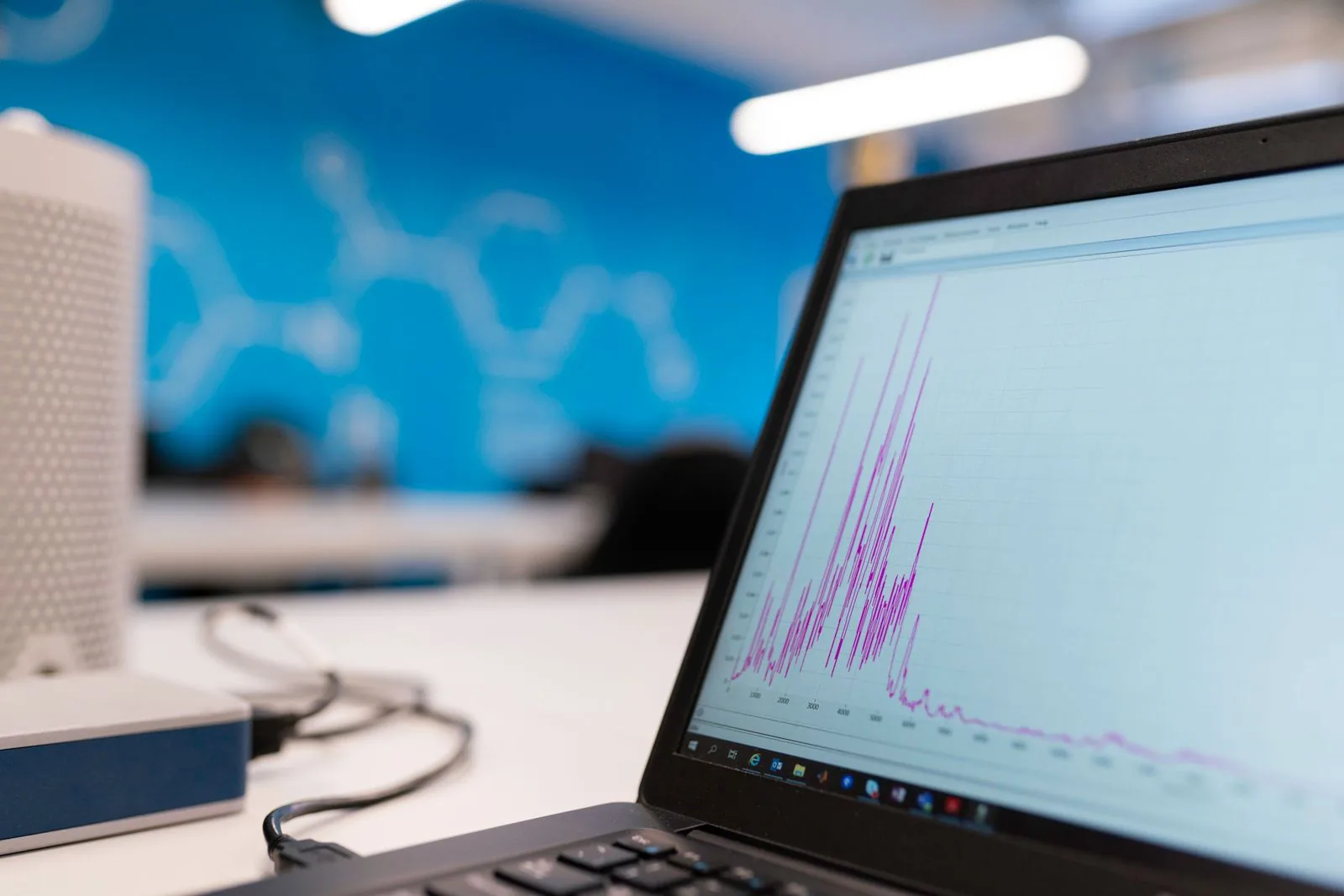 Specialists supervising AI-assisted finance automation on Oracle Fusion